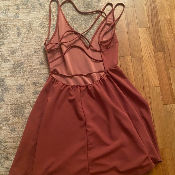 Open back SHEIN dress - Picture 4 of 6